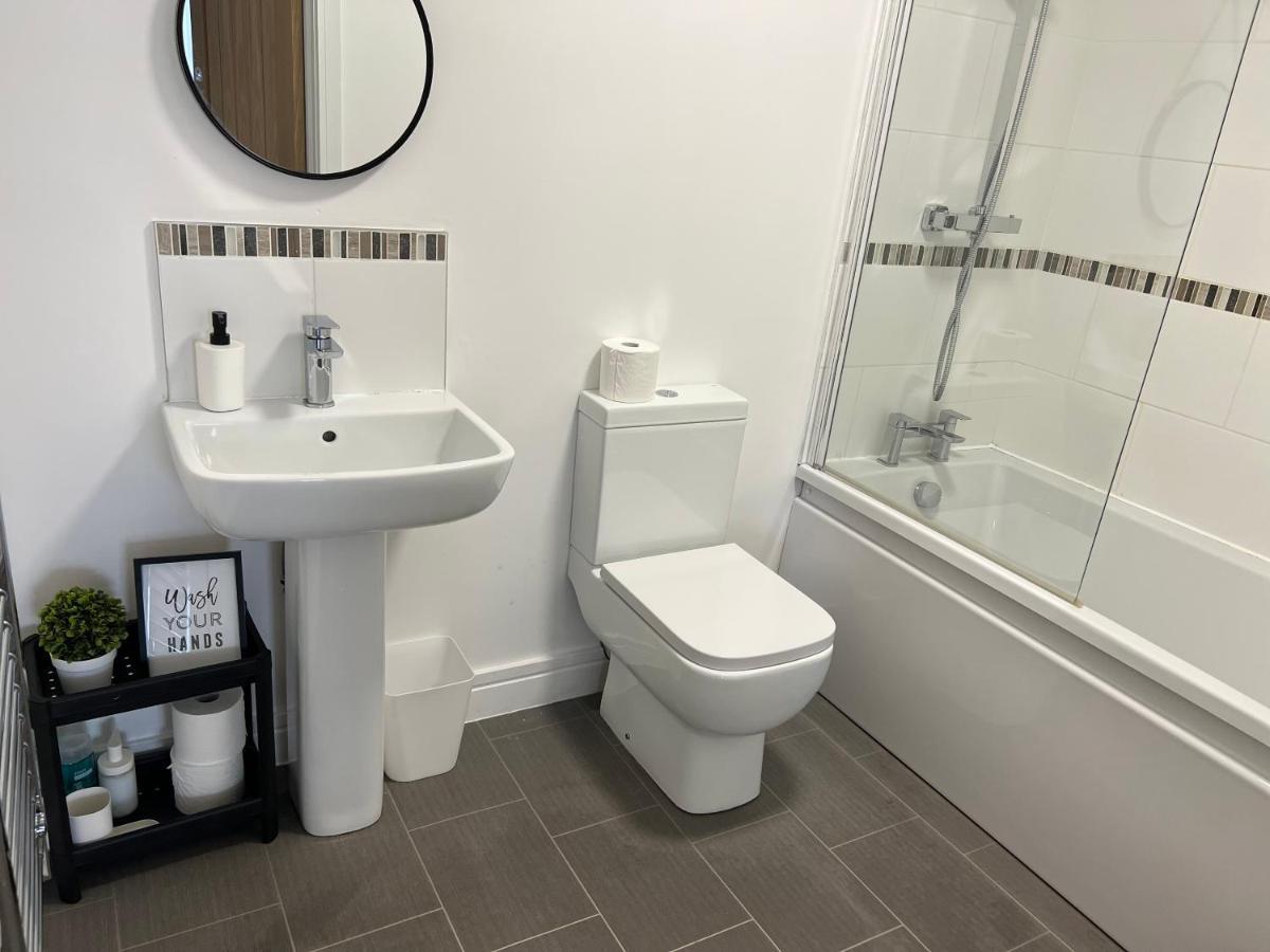 ניוקאסל Fab 2Bedroom Apartment- Free Parking, 5Mins From City Centre, Portland Rd Ne2 1Dj מראה חיצוני תמונה