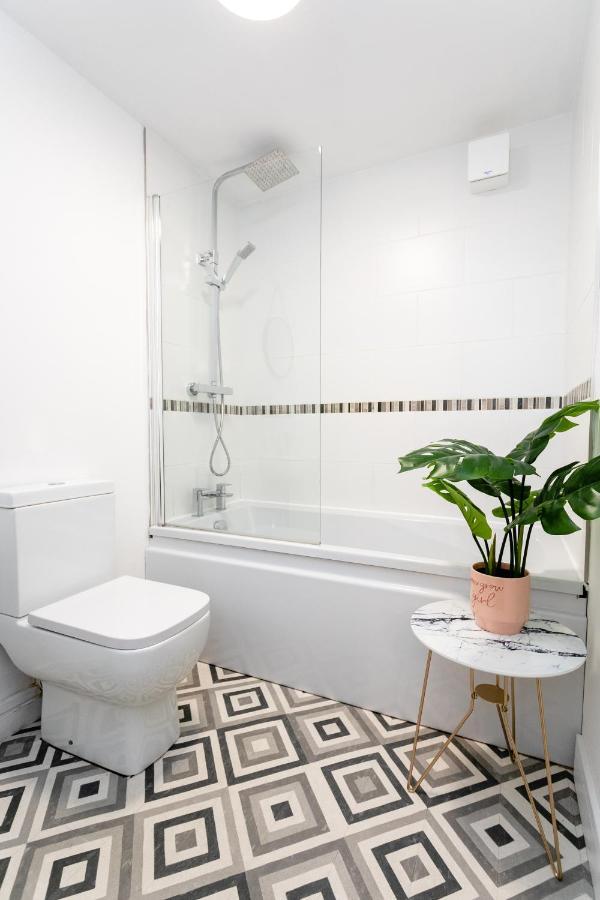 ניוקאסל Fab 2Bedroom Apartment- Free Parking, 5Mins From City Centre, Portland Rd Ne2 1Dj מראה חיצוני תמונה
